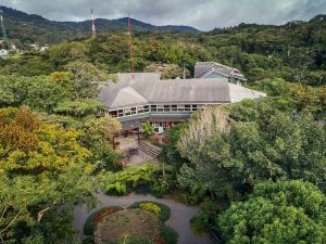 Monteverde Lodge & Gardens by Boena