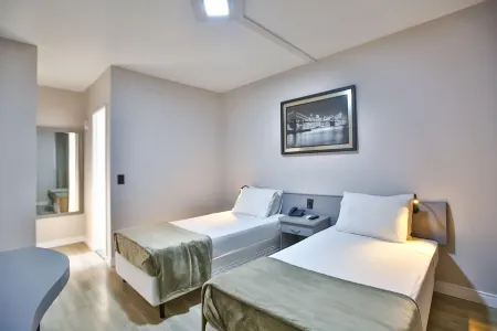 生活里奧克拉羅飯店