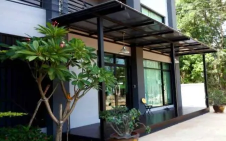 House 945 Отели рядом с достопримечательностью «Faculty of Humanities and Social Science Khon Kaen University»