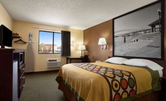 Super 8 by Wyndham Cedar Rapids