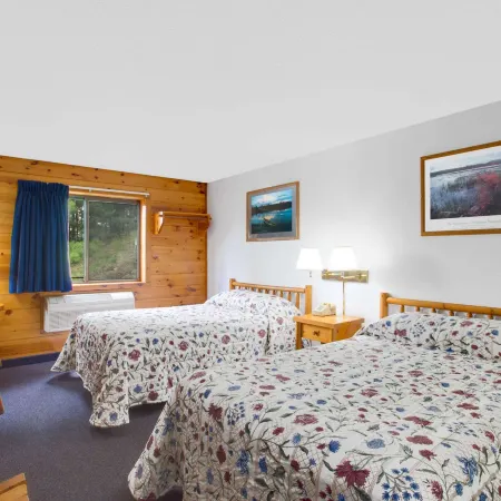 Super 8 by Wyndham Lake George/Warrensburg Area