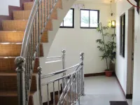 AJ Travellers Inn