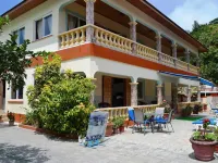 Villa Bananier Hotels in Praslin Island