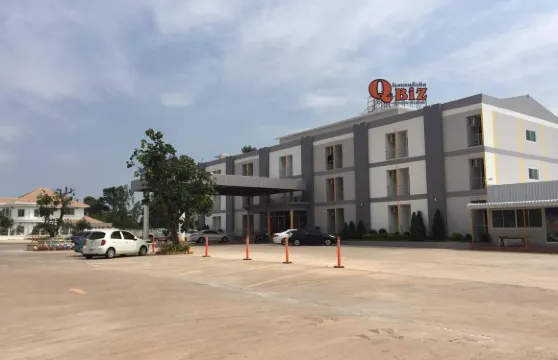 加拉信Qbiz酒店