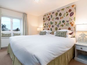 Y Branwen - Adult Only and Dog Friendly