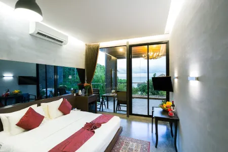 Samed Grandview Resort Отели рядом с достопримечательностью «Ao Noi Na»