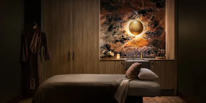 Disney's Grand Californian Hotel & Spa image 2