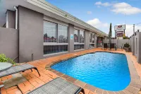 Bendigo McIvor Motor Inn Hotels in East Bendigo