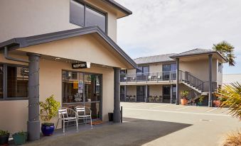 Blenheim Palms Motel