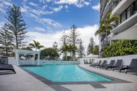 Mantra Coolangatta Beach - Beach