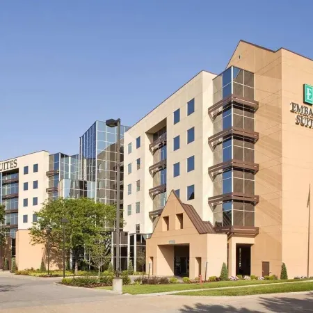 Embassy Suites by Hilton St. Louis Airport