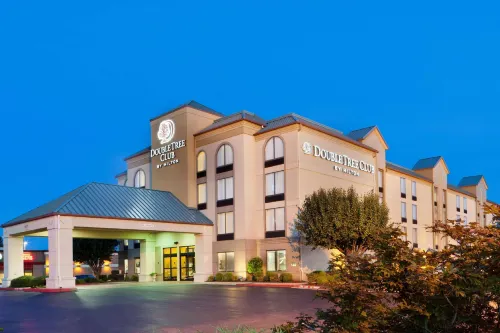 DoubleTree by Hilton Springdale Hotels in Springdale