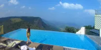 Hills & Hues - Romantic