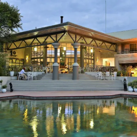 Cresta Lodge Harare Отели в г. Хараре