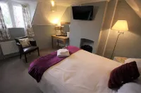 The Carpenters Arms Hotels in Kingsclere