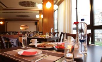 Hotel Xanthippion - Housity