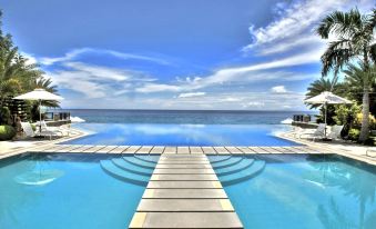 Acuatico Beach Resort