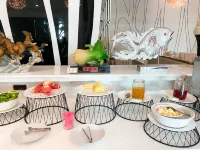Grand Hill Resort and Spa - breakfast