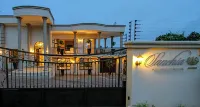 Sanchia Luxury Guest House Hotels near Virginia Airport