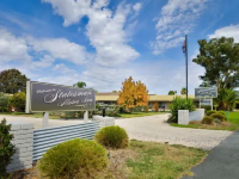 Statesman Motor Inn Hotels in Corowa