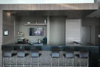 Hampton Inn by Hilton Valledupar - bar