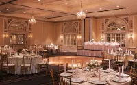 The Hotel Roanoke & Conference Center, Curio Collection by Hilton