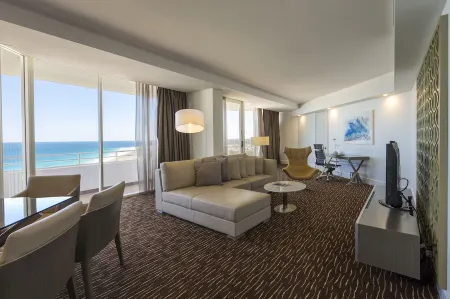 Rendezvous Hotel Perth Scarborough Отели рядом с достопримечательностью «Сорренто Бич»