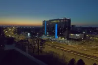 DoubleTree by Hilton Lodz Hotels near Mural "Czas pożarł nas"