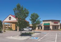 AmericInn by Wyndham Watertown - Parkering