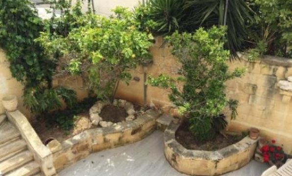 Miria Bed and Breakfast - Housity