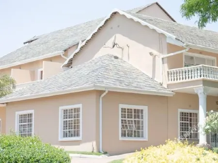 Attaché Guest Lodge & Health Spa