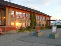 Auberge Internationale la Vieille École فنادق في Sainte-Anne-des-Monts--Tourelle