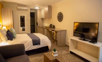 Desert Sands Boutique B&B | Self-Catering