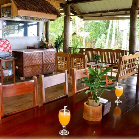 Algen's Dive Resort