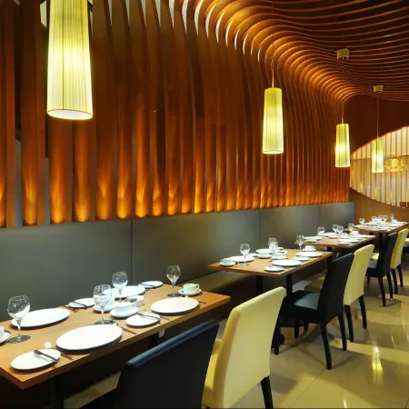 Hotel Granada Johor Bahru Отели рядом с достопримечательностью «Торговый центр Перлинг»