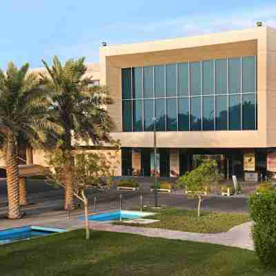 Hilton Kuwait Resort Hotel Exterior