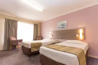 Sleepwell Motel - parking
