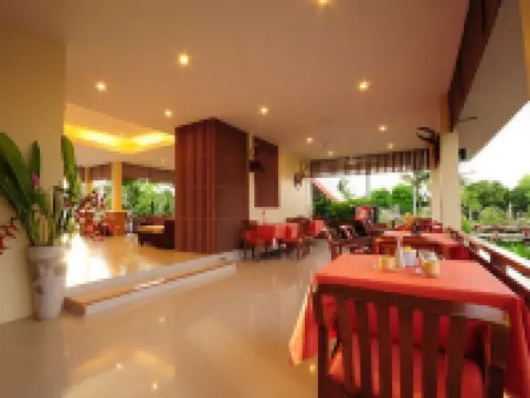 Baan Chay Namm Resort Hotels in Bang Sao Thong