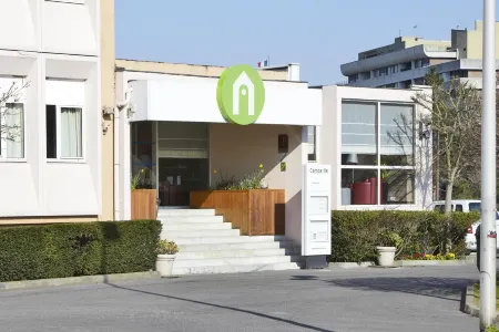 Campanile Creteil Centre Отели рядом с достопримечательностью «Парк Дюпейру»