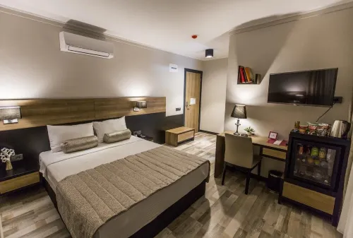 Kalevera Hotel