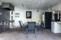 Bay of Palms Các khách sạn ở Palm Beach