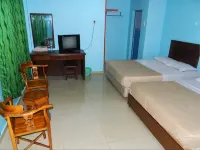 Riverside Hotel