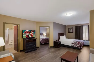 Red Roof Inn & Suites Bloomsburg - Mifflinville Hotels in Scott