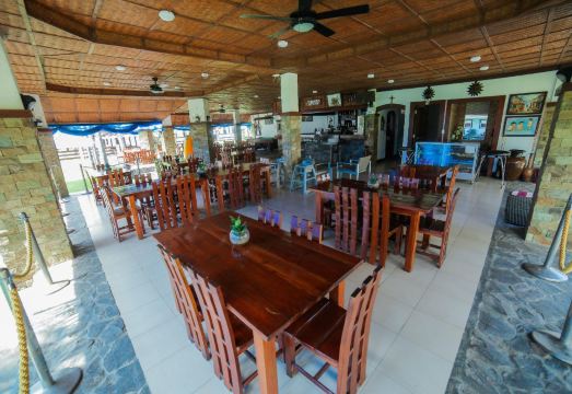 2. 바타안 화이트 ..