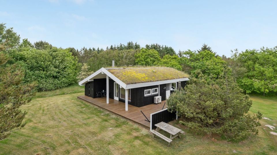 "Evan" - 1.3km from the Sea