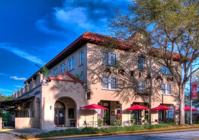 Artisan Downtown Hotel di DeLand