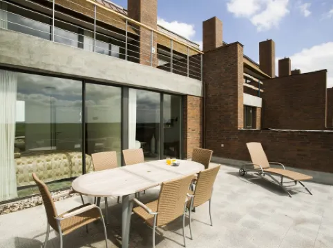 "Fanny" - 2km from the Sea