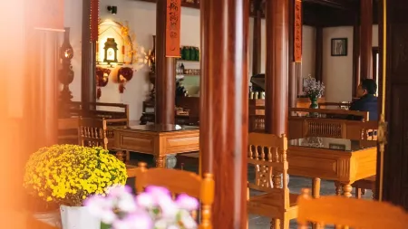 An Nam Huế Homestay & Restaurant Отели рядом с достопримечательностью «Hoi An Day Spa»