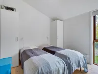 "Aino" - 1km from the Sea 할스네스 시 호텔