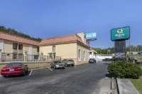 凱藝酒店 - 靠近馬丁斯維爾賽道 - 停車場